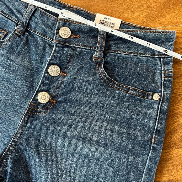 EPIC THREADS NWT Med Wash ButtonFly Stretchable Crop Denim Jeans Kids size 12 - Picture 9 of 12